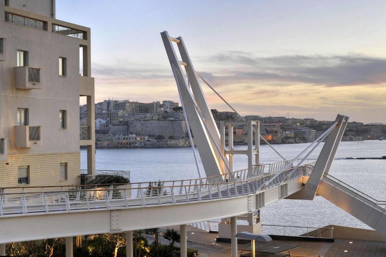 Superlative Apartment With Valletta And Harbour Views Сліма Екстер'єр фото