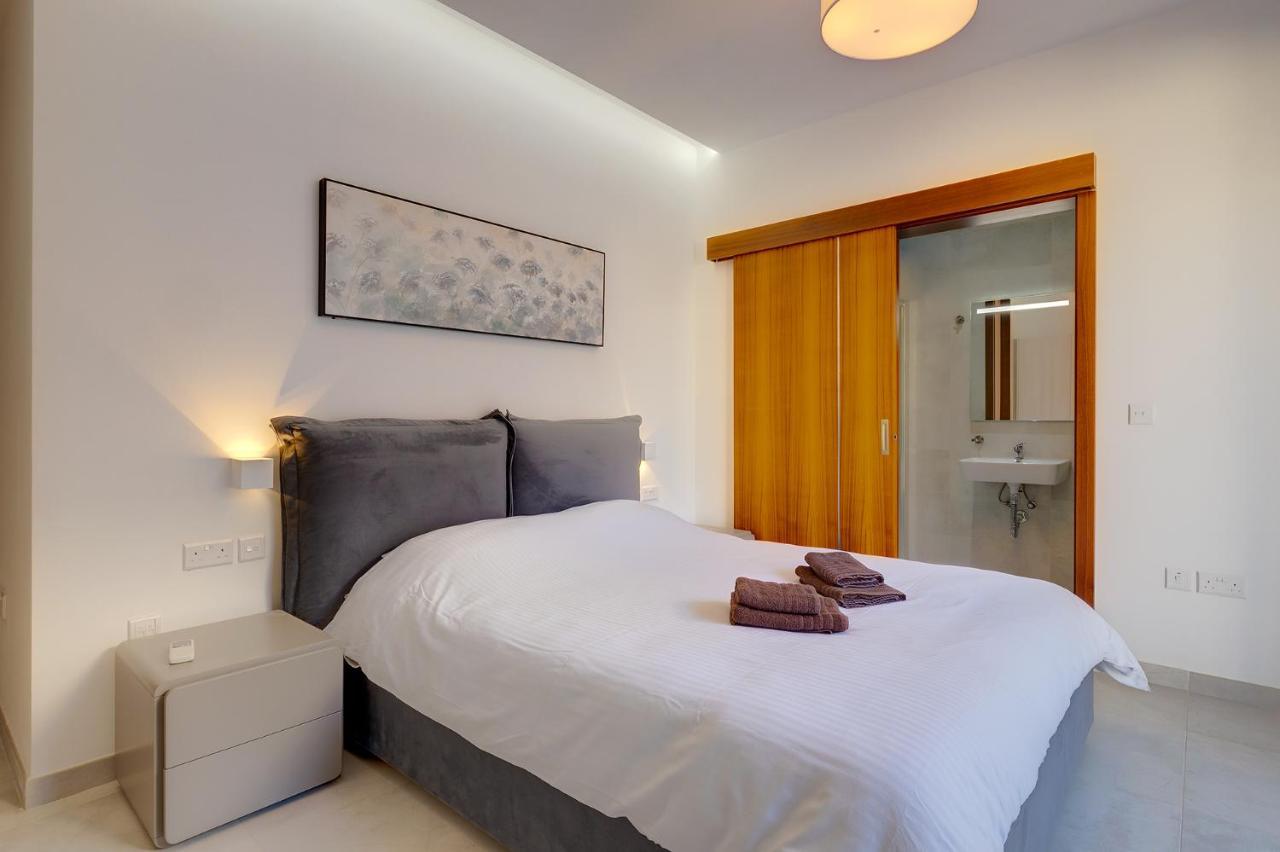 Superlative Apartment With Valletta And Harbour Views Сліма Екстер'єр фото