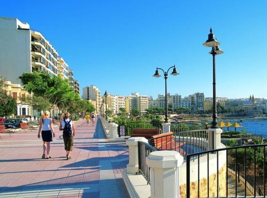 Superlative Apartment With Valletta And Harbour Views Сліма Екстер'єр фото